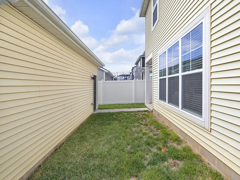 2921 Bolton Square Blvd #A — Photo 48