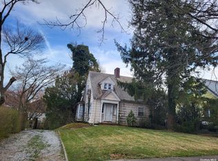 336 Kenmore Rd, Little Neck, NY 11363