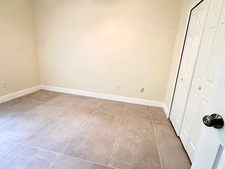 700 Brightview Dr — Photo 3