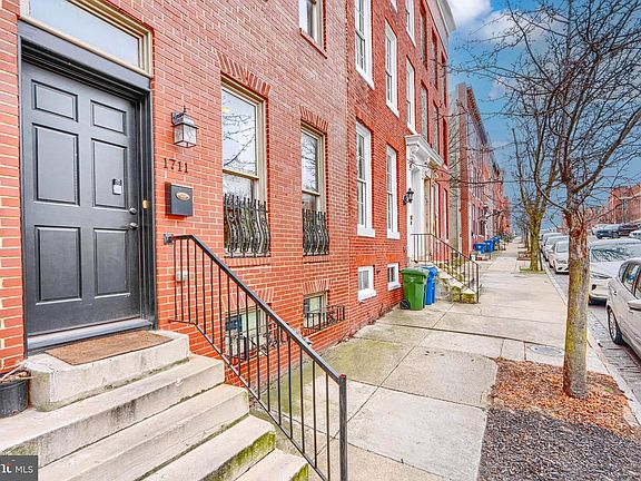 3rd image of 1711 Hollins St