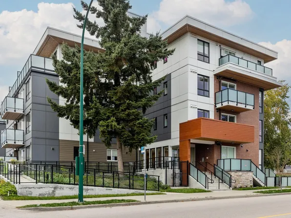 4933 Clarendon St #403, Vancouver, BC V5R 3H7