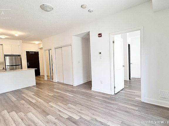 4th image of 50 Lakebreeze Dr #105