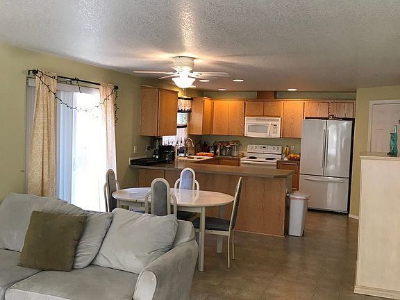 4th image of 13514 NE 44th St