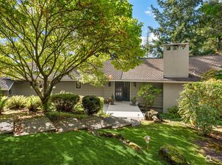 8620 NE 20th St, Bellevue, WA