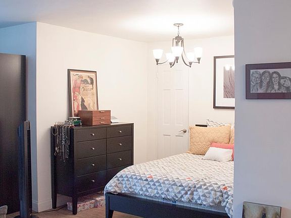 3rd image of 155 E 34th St APT 2D