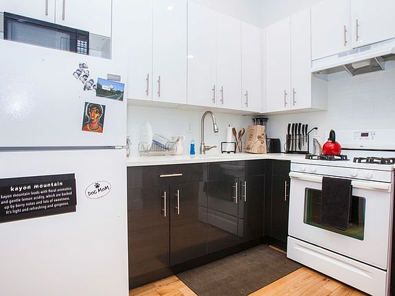 3rd image of 287 Irving Ave APT 2R