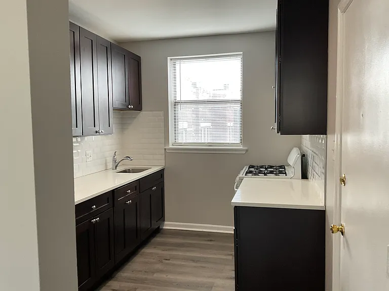 4631 S Lake Park — Photo 5