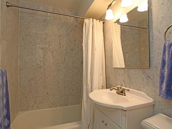 4th image of 239 E 79th St APT 5G