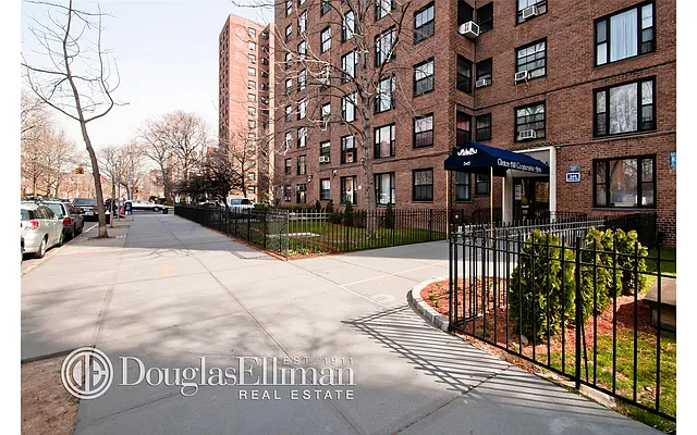 Sold by Douglas Elliman | media 20