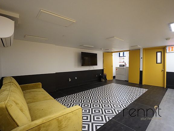 4th image of 1160 Rogers Ave #3B