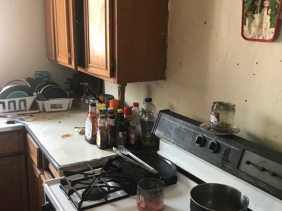 5th image of 6635 S Paulina St