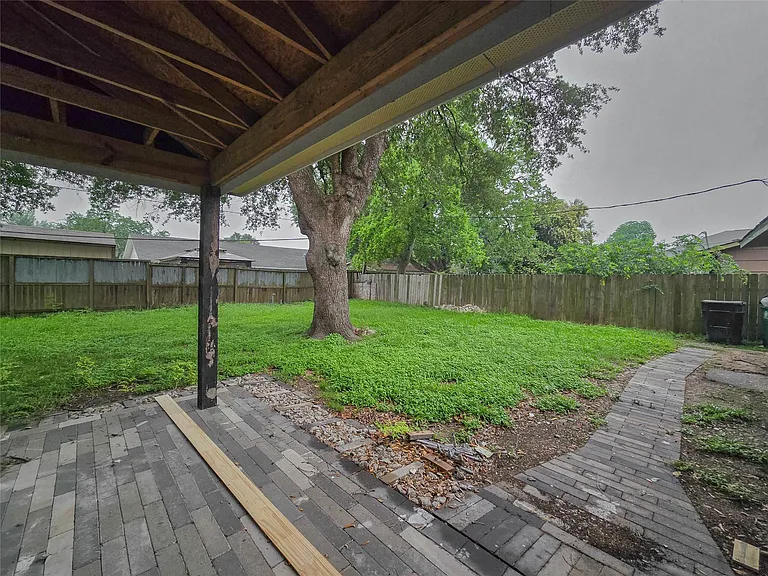 7007 Bellaire Blvd — Photo 23
