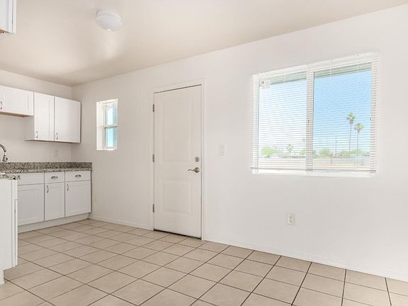 4th image of 7020 N 75th Ave #6e52f2cb3