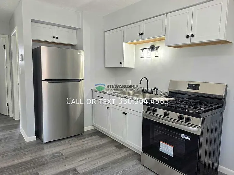 2555 Edwin Ave #2555 — Photo 1