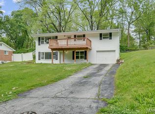 43 Highview Ln, Belleville, IL 62223