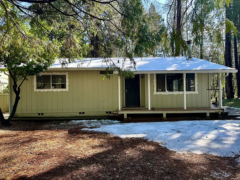 13215 N Meadow View Dr — Photo 1
