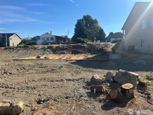 1058 Corum Circle, East Wenatchee, WA 98802