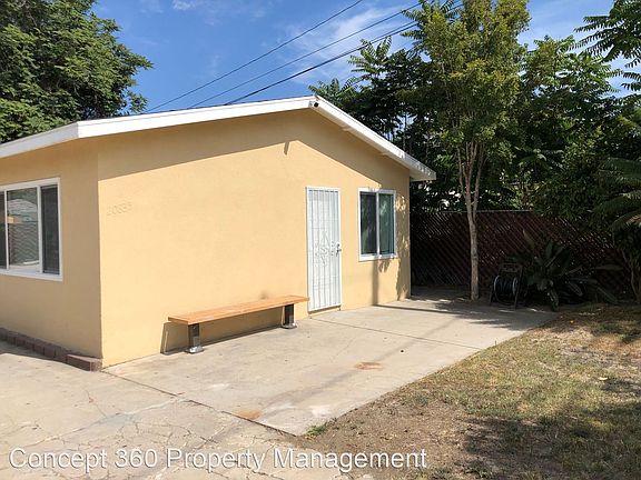 3rd image of 20835 Seine Ave