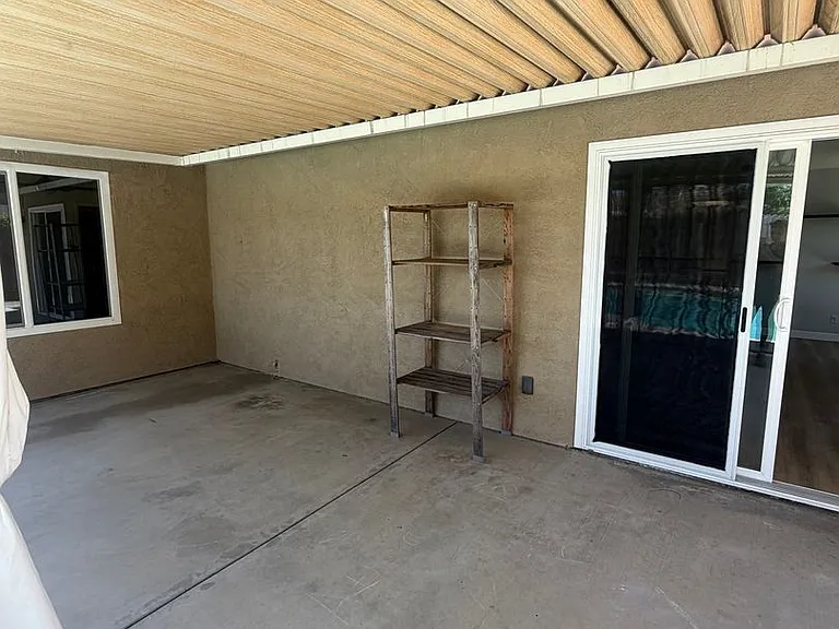 2568 Mayfair Ct — Photo 29