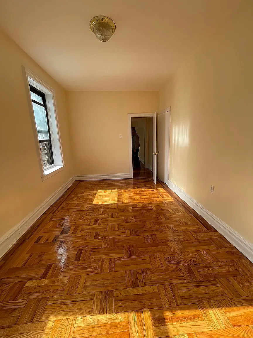 1435 Carroll Street — Photo 4