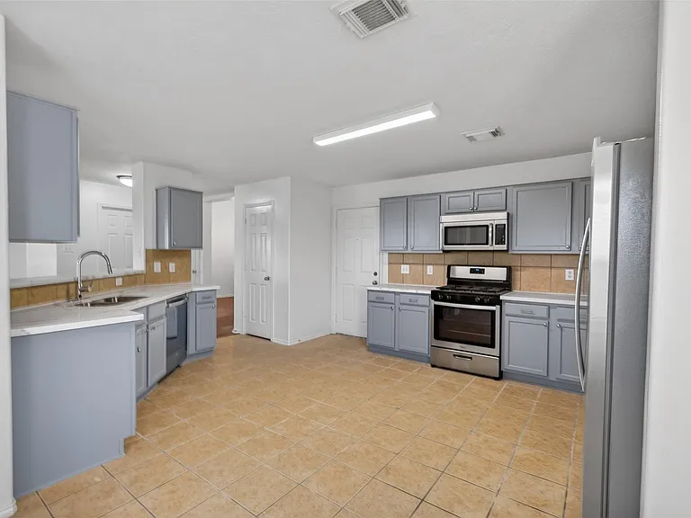 20506 Fairworth Place Ln — Photo 12