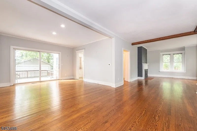 2 bed, 1.0 bath, 1290 sqft, $3,200 — Photo 4