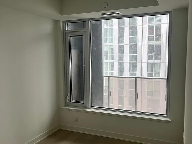 11 Yorkville Ave #2607 — Photo 3