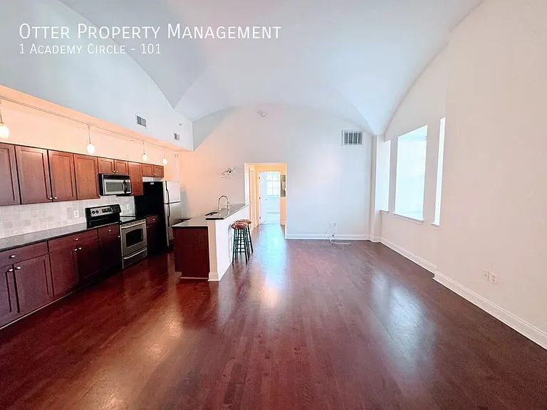 1 Academy Cir #101 — Photo 5