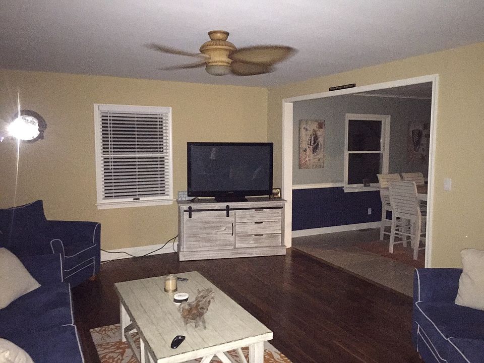 2nd image of 17 Whaler Ln