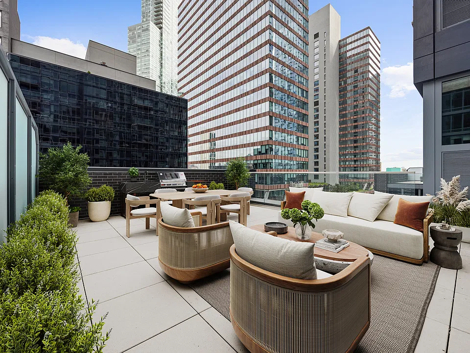 42-06 Orchard St #6A