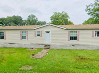 202 Brown St, Ina, IL 62846