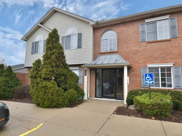 5270 Farm House Ln Unit 2, Cincinnati, OH 45238