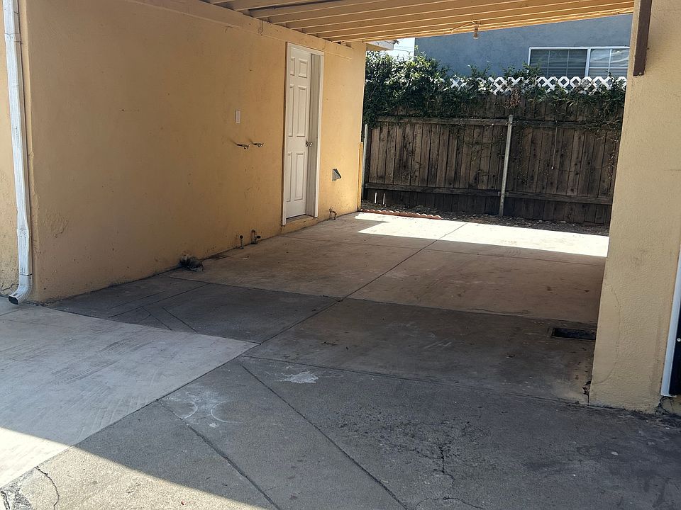1st image of 924 W Colorado Blvd #B