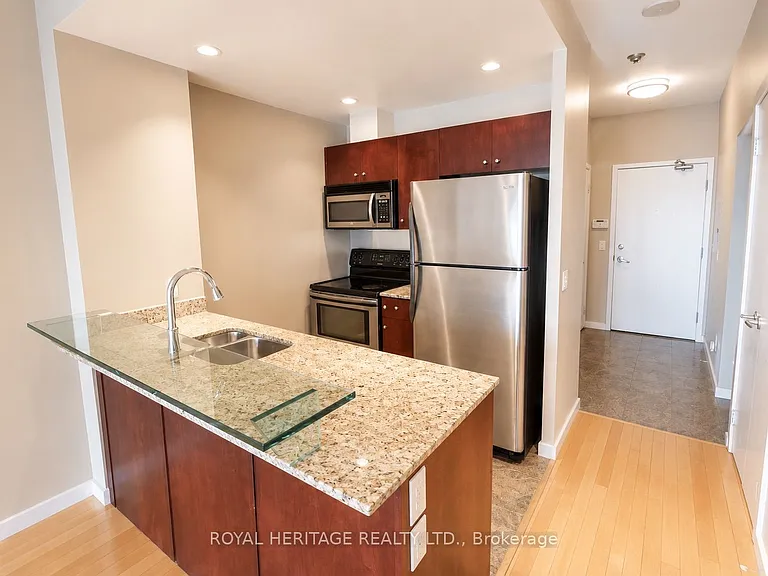 208 Queens Quay W #308 — Photo 4