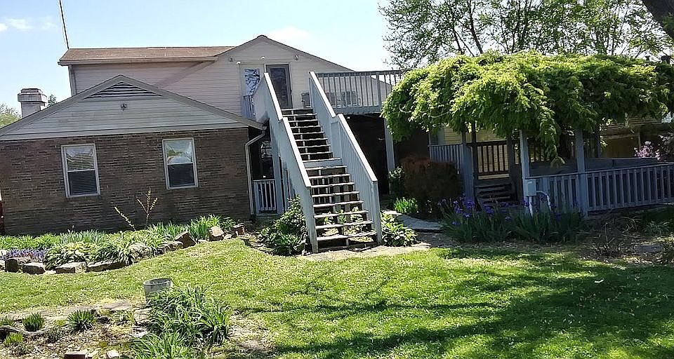 2nd image of 3813 Greenfield Ln