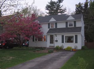 27 Winhurst Dr, Rochester, NY 14618