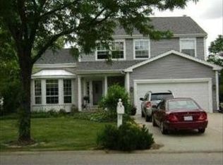 545 Riley Ln, Lake Zurich, IL 60047