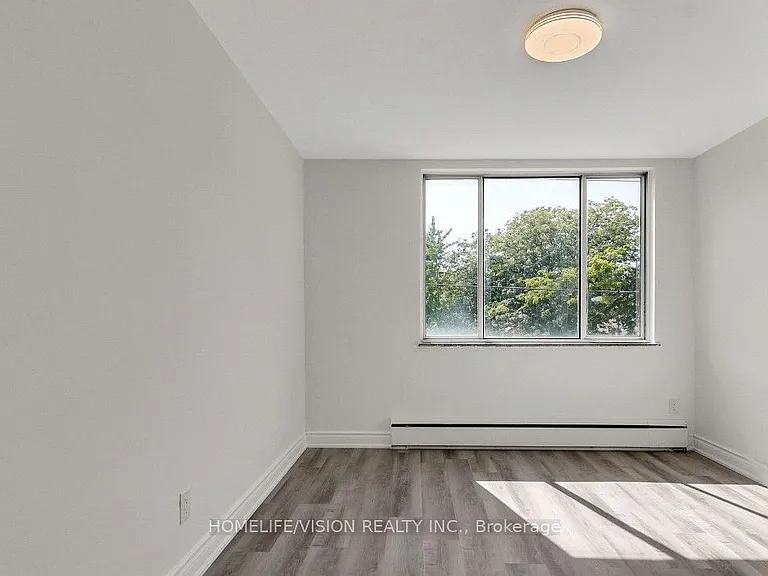 18 Kenrae Rd #12 — Photo 16