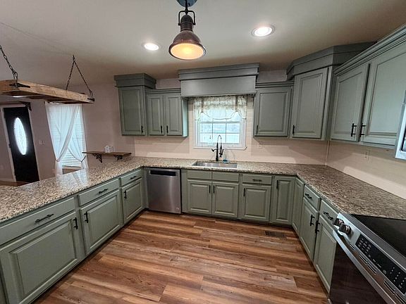 5th image of 635 Moriah Church Rd