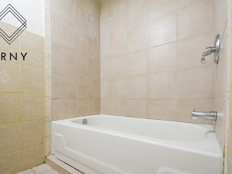 505 De Kalb Ave #2A — Photo 11