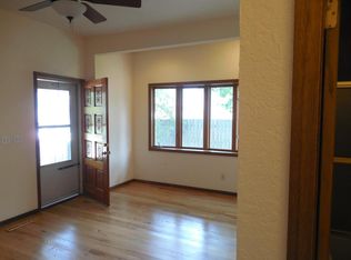 409 Hill St APT 1, Rockford, IL 61107