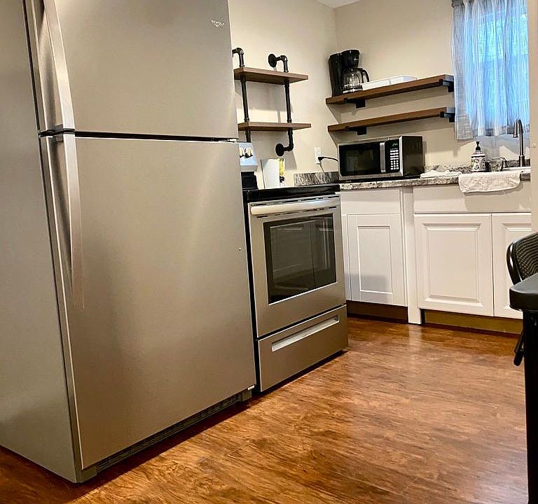 1st image of 12460 County Road 1272 Studio D