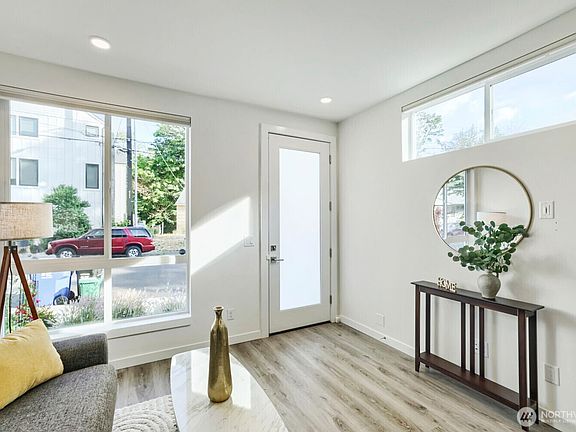 5th image of 10413 Alderbrook Place NW
