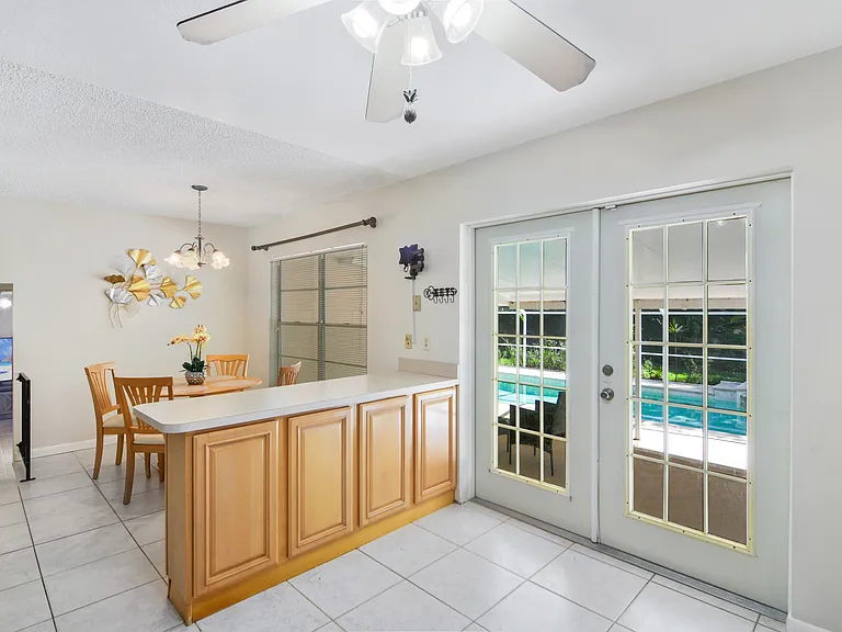 4108 Sand Lake Ct — Photo 5
