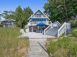 2541 Lakefront Dr, Holland, MI 49424