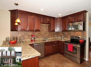 8810 Winding Hollow Way, Springfield, VA 22152