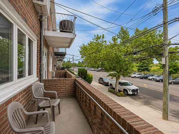 3rd image of 1166 Bergen Avenue