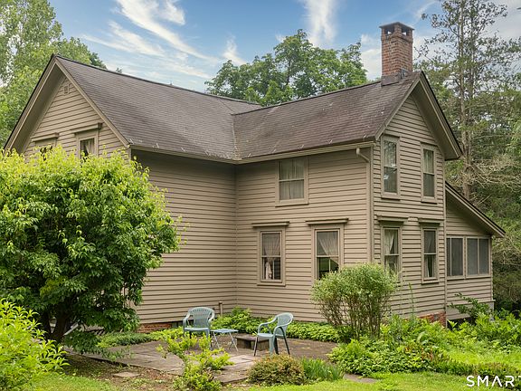 2nd image of 465 Lime Rock Road