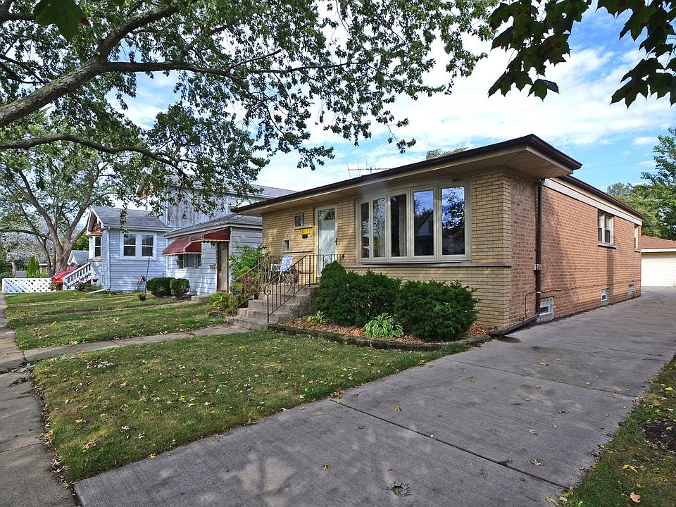 1st image of 2712 W 97th Pl