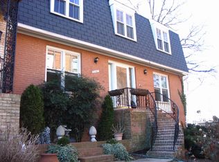 3147 14th St S #TOWNHOUSE, Arlington, VA 22204